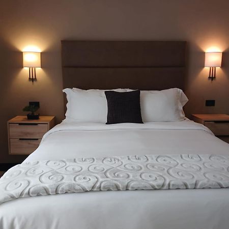 L'Aurora Inn Hostal グアテマラシティ エクステリア 写真