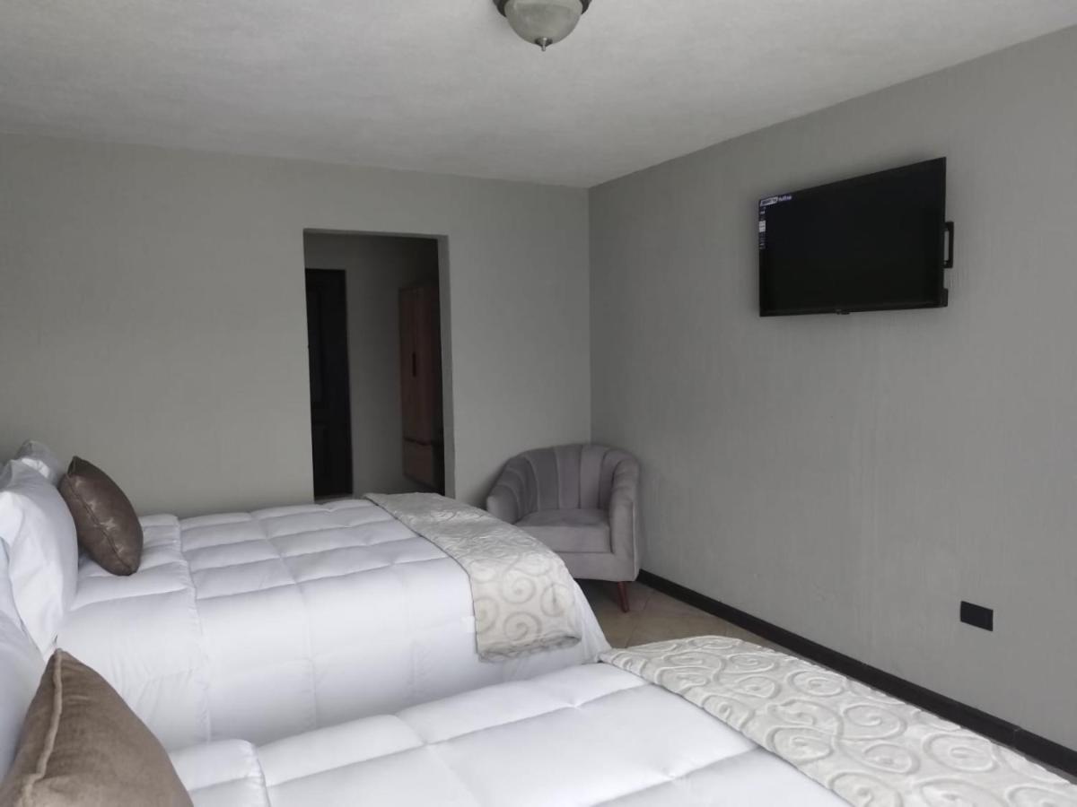 L'Aurora Inn Hostal グアテマラシティ エクステリア 写真
